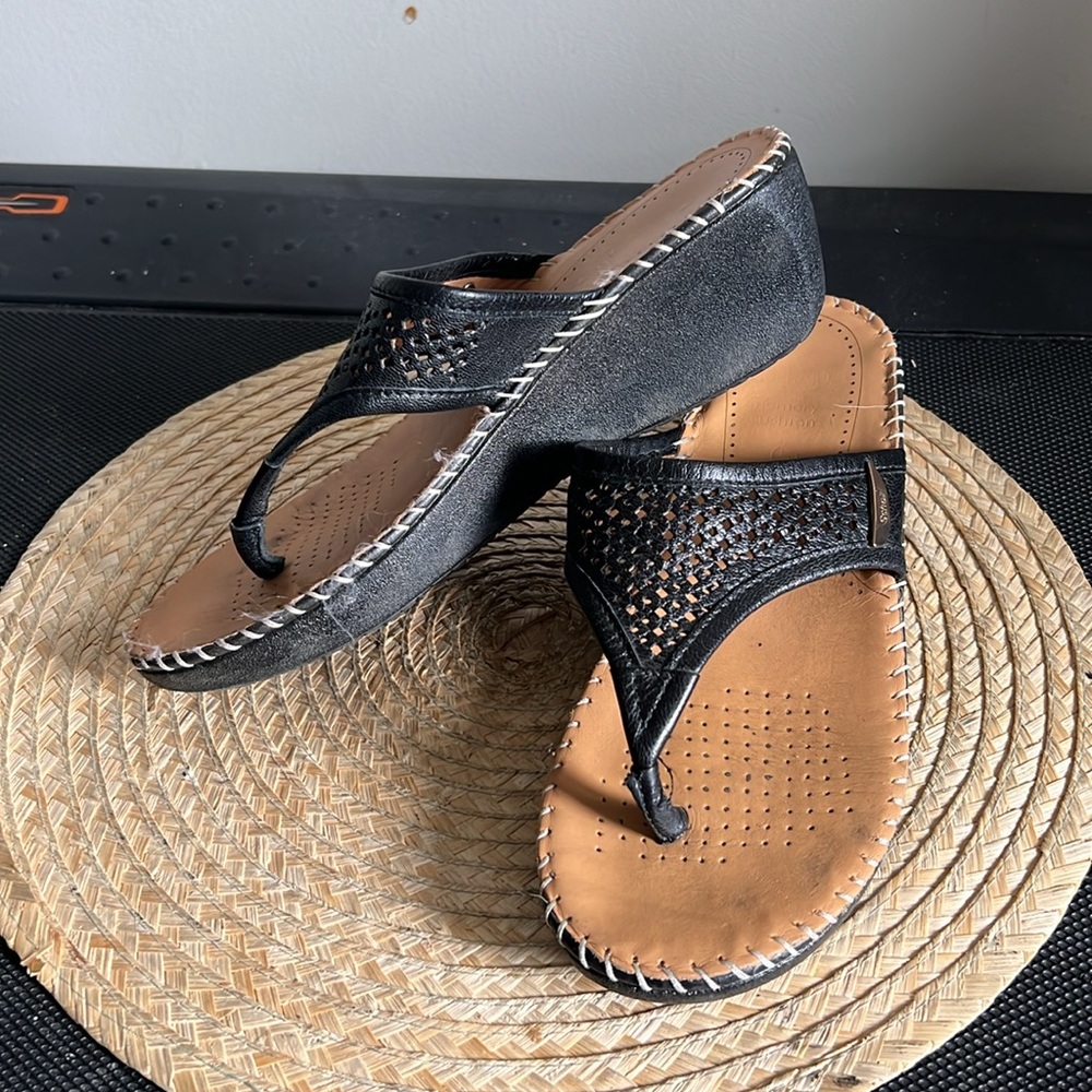 Scholls Boho Thong Slip Wedge Sandals Slippers Size 5